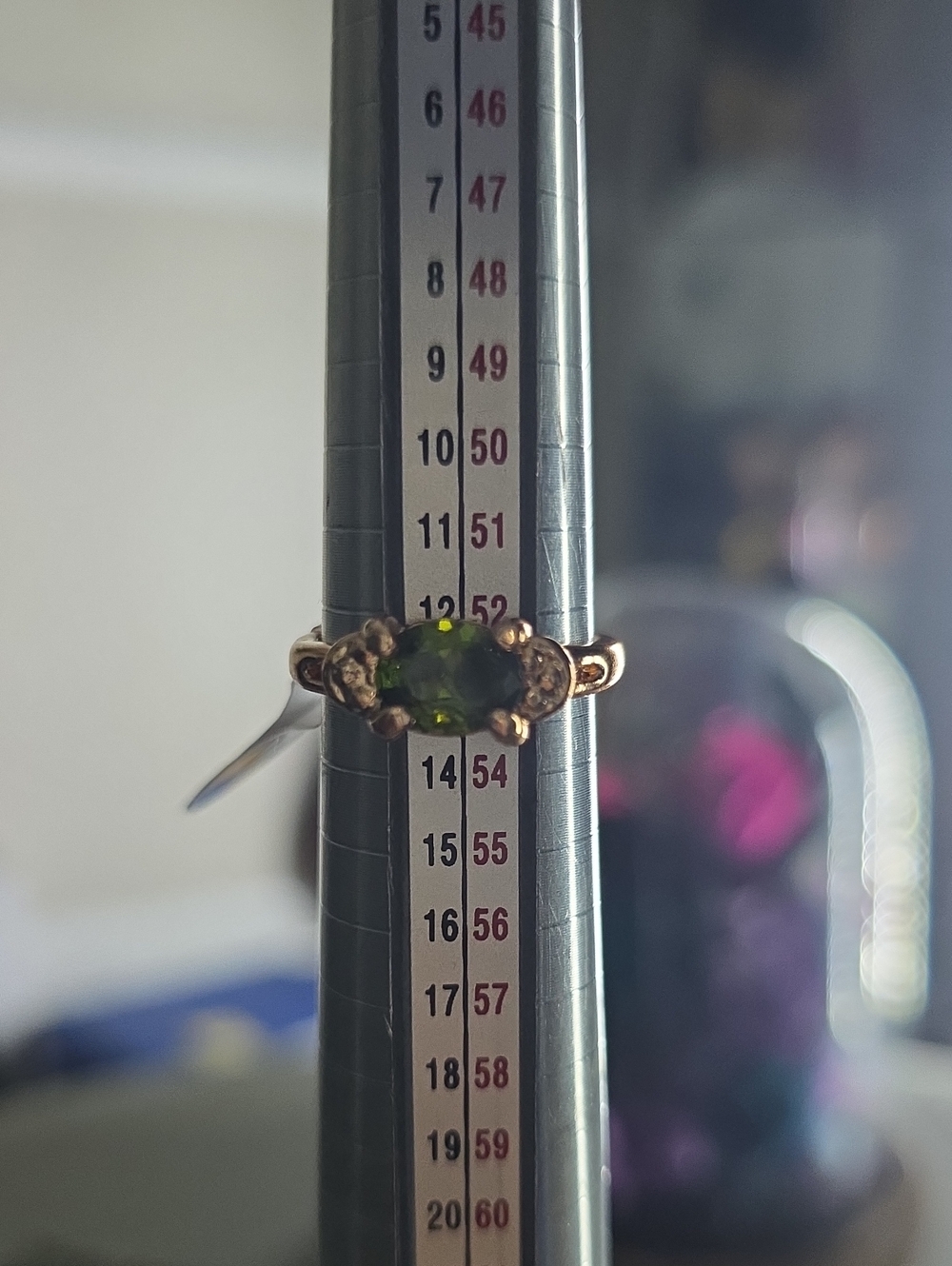 Fashion Jewelry Gold Ring with Green Gemstone